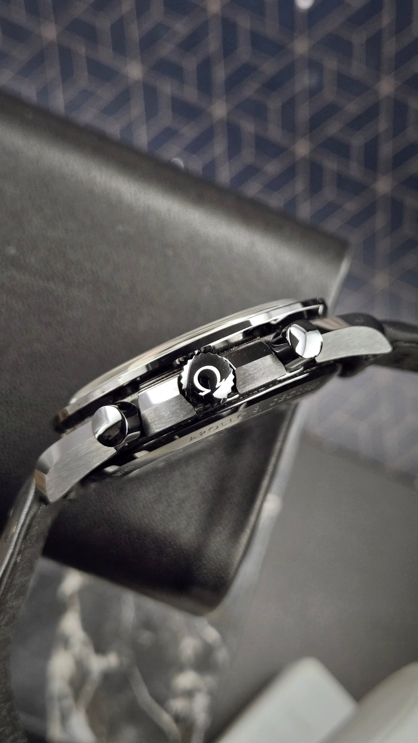 Omega Speedmaster Moonwatch Dark Side of the Moon Apollo 8