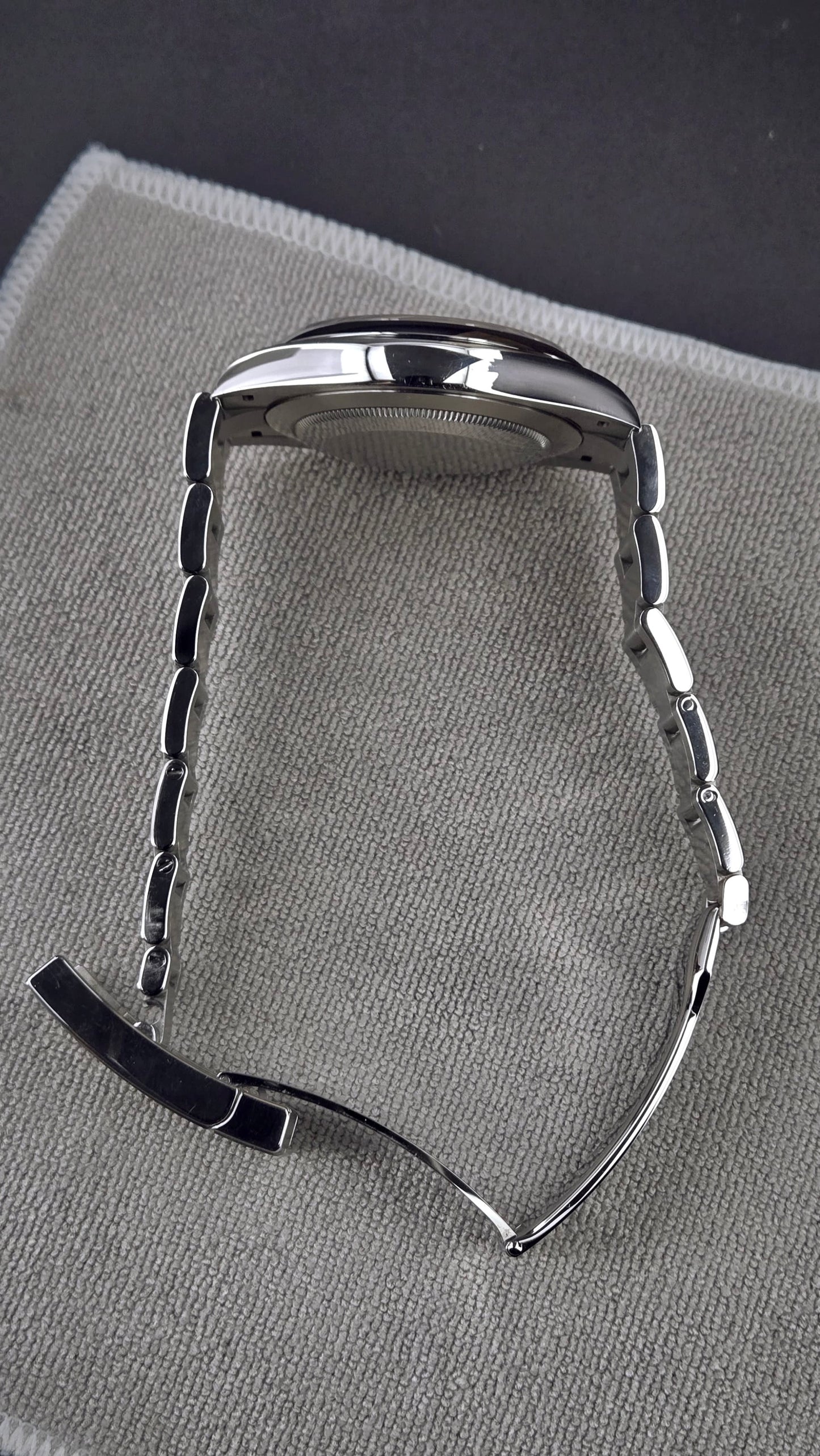 Rolex Oyster Perpetual 41 Silver