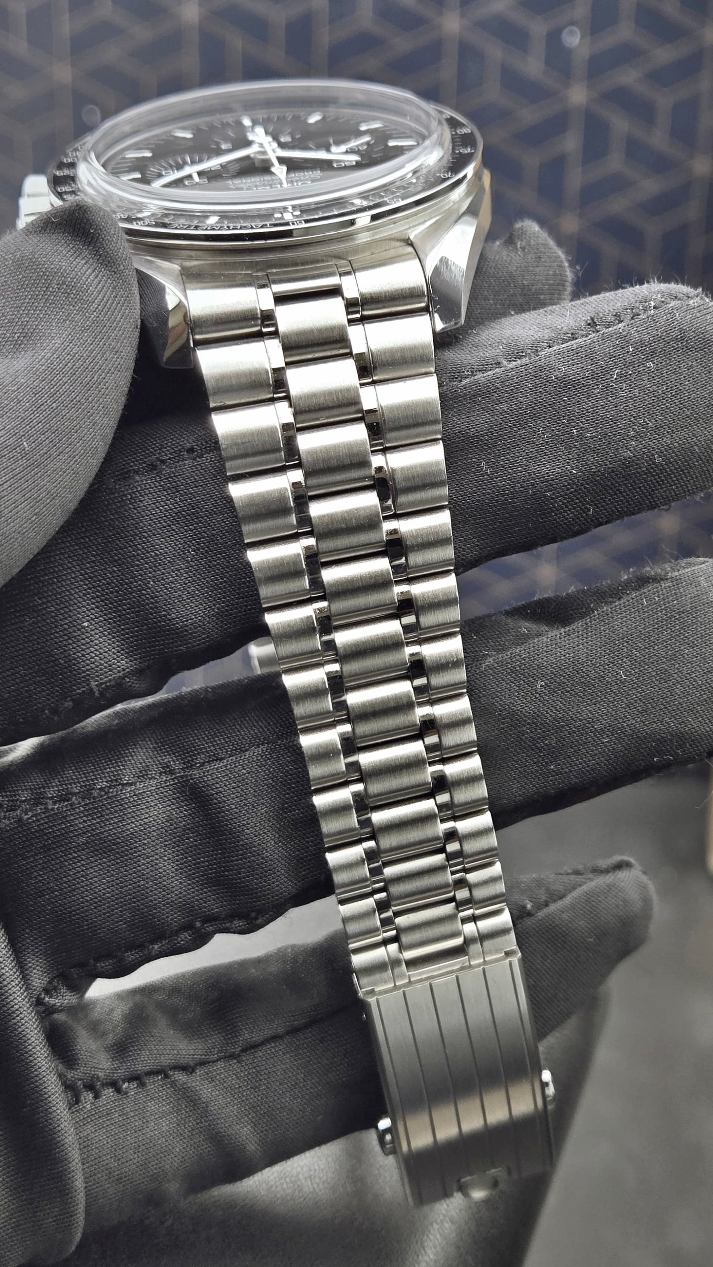 Omega Speedmaster Professional Moonwatch Sapphire