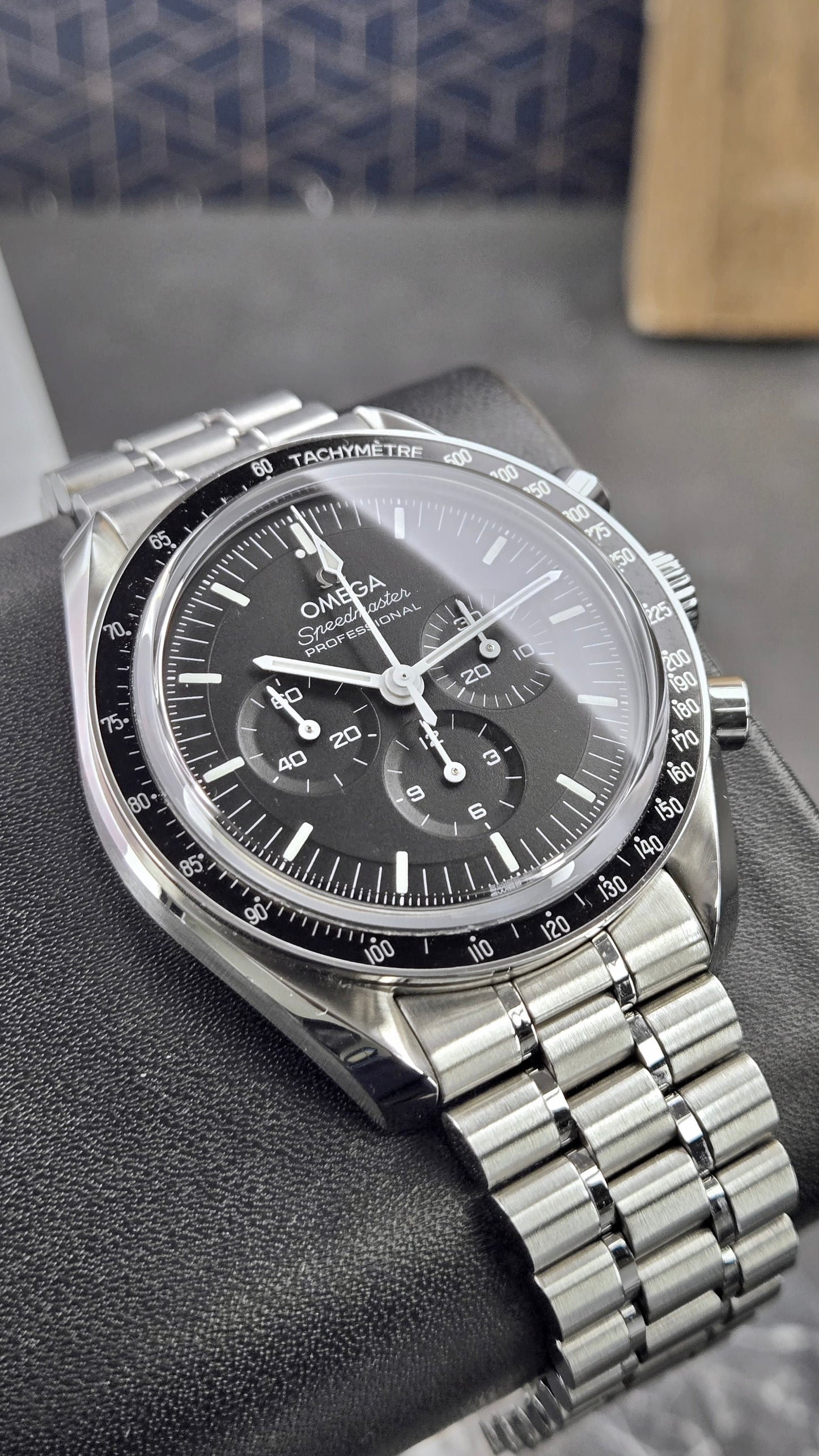 Omega Speedmaster Professional Moonwatch Sapphire