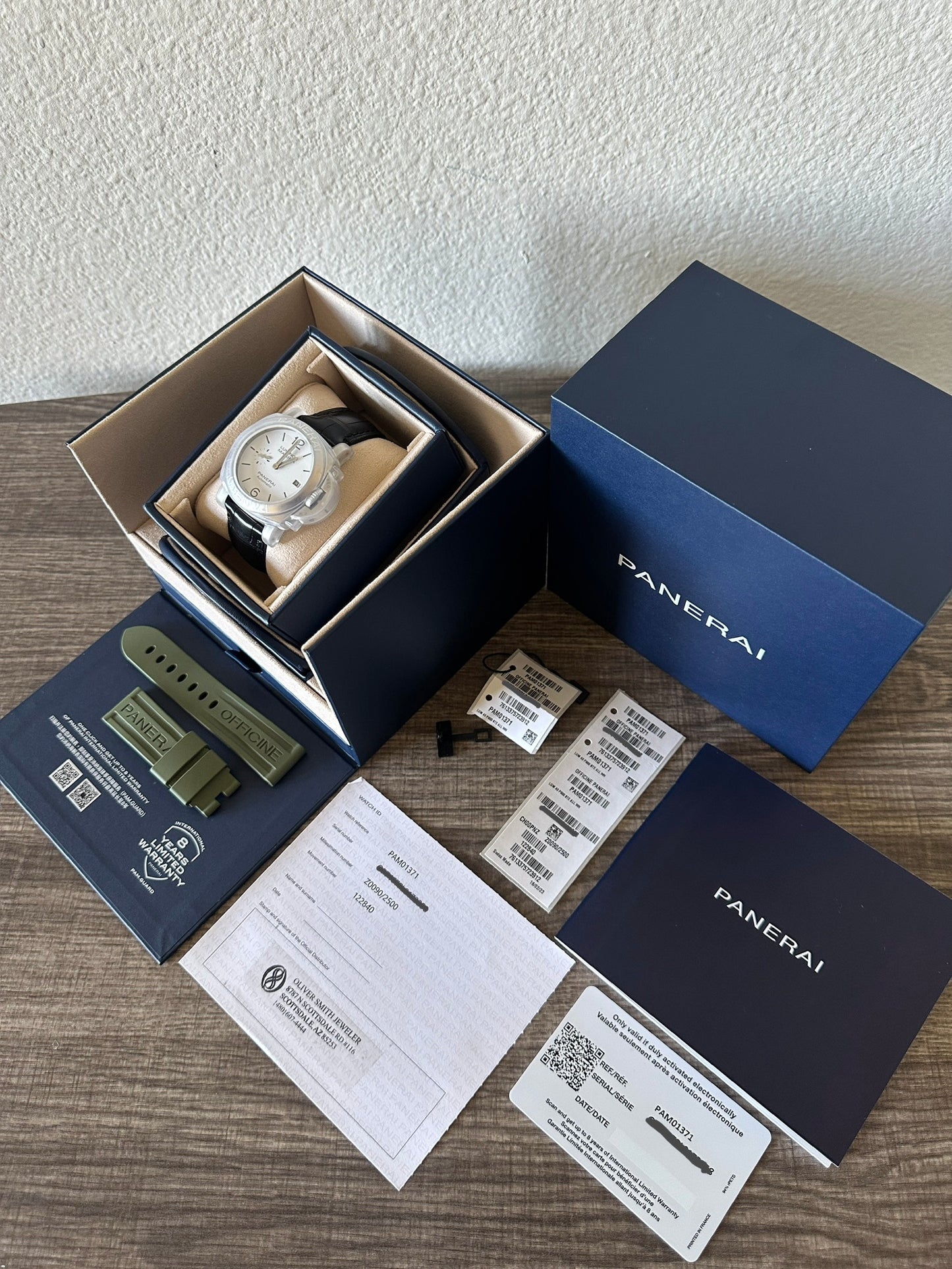 Panerai Luminor Quaranta Automatic PAM01371