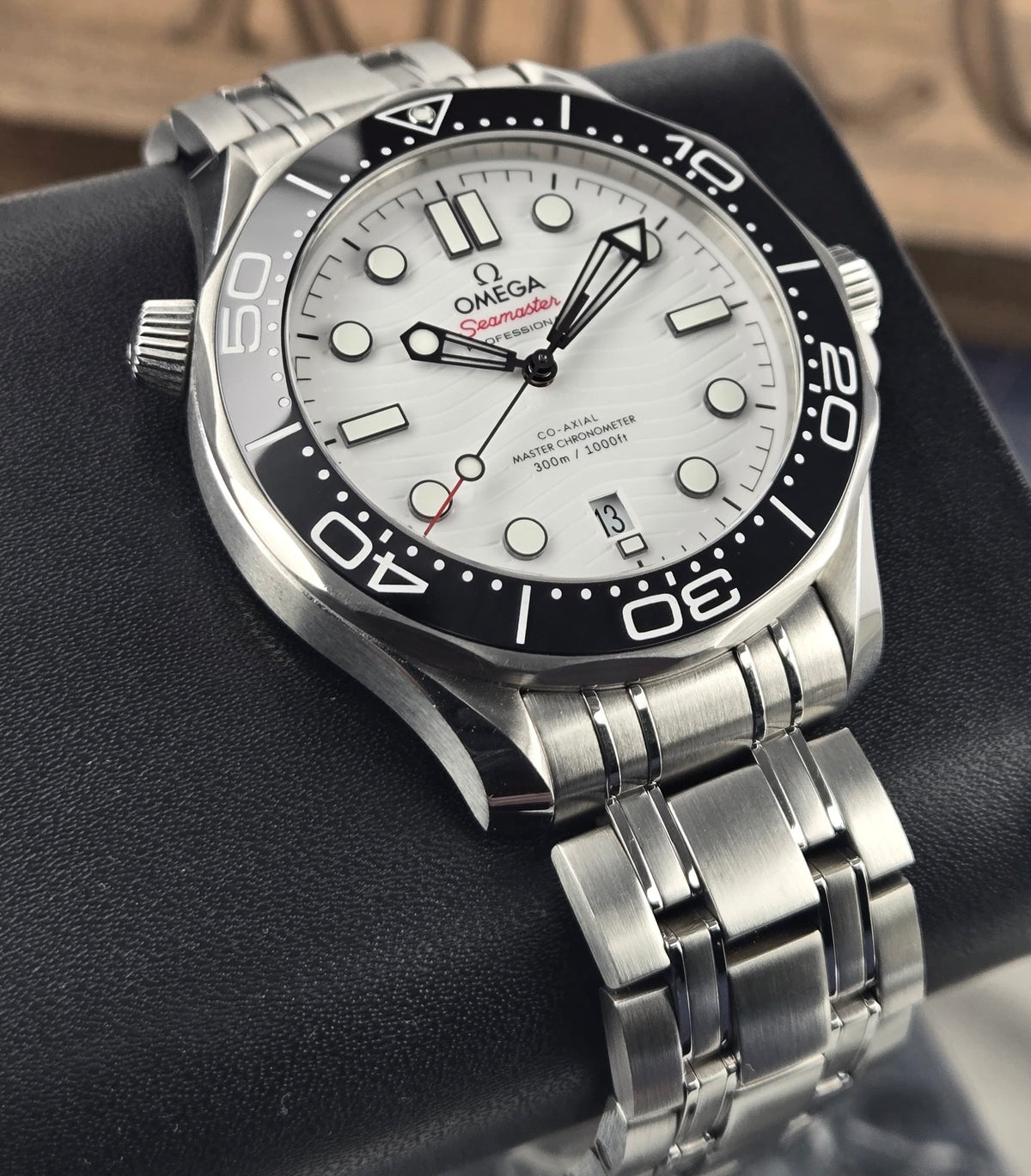 Omega Seamaster 300m Diver 42mm White Dial + Rubber Strap Full Set