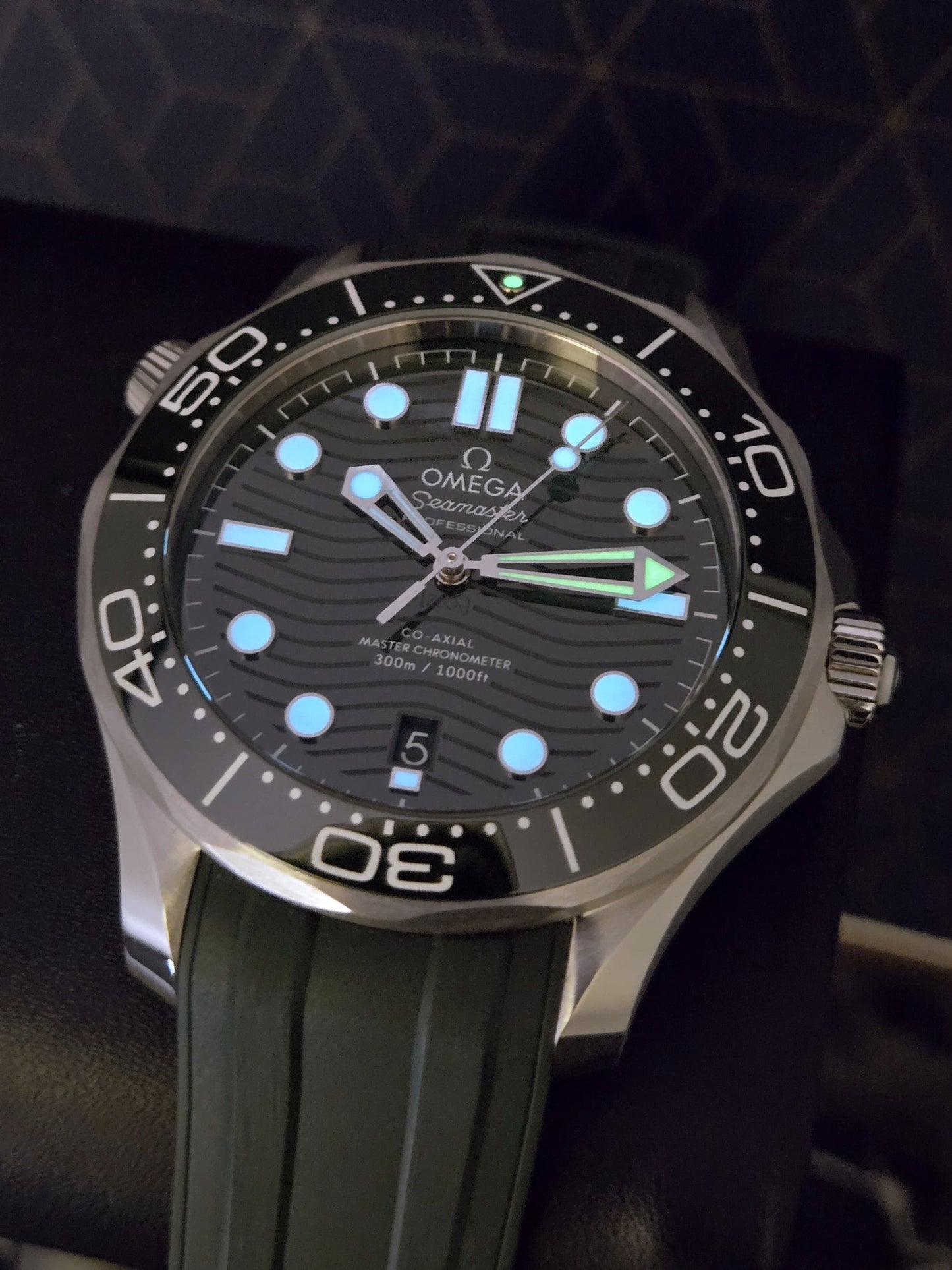 Omega Seamaster Diver 300m Seaweed