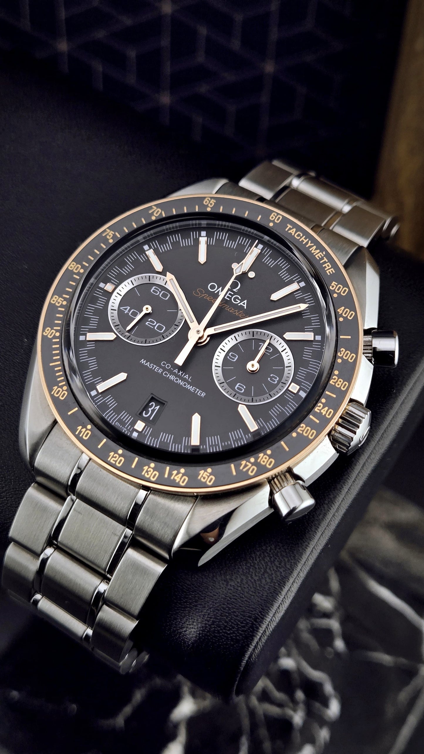 Omega Speedmaster Racing Chronograph Sedna Gold