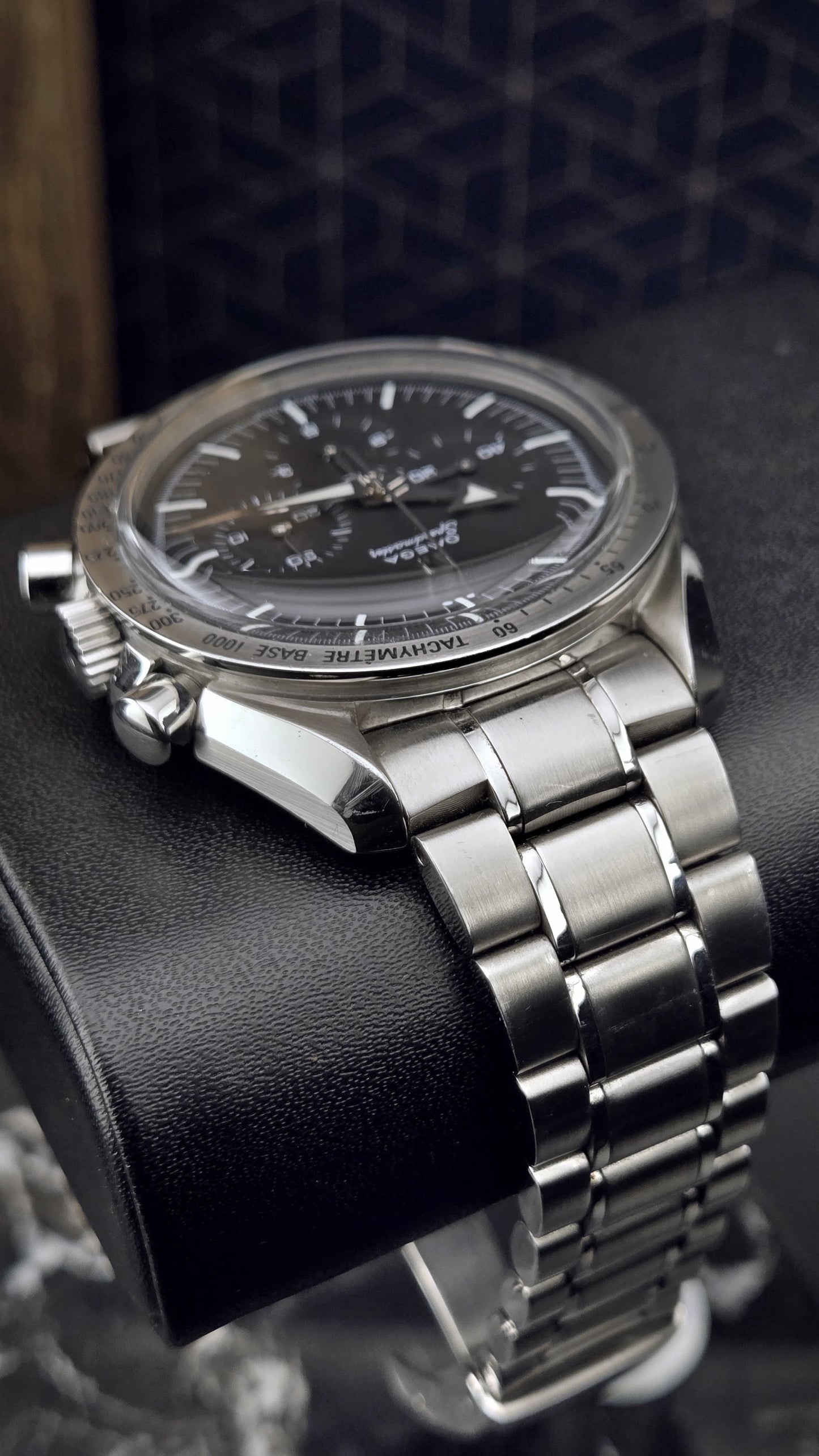 Omega Speedmaster Broad Arrow