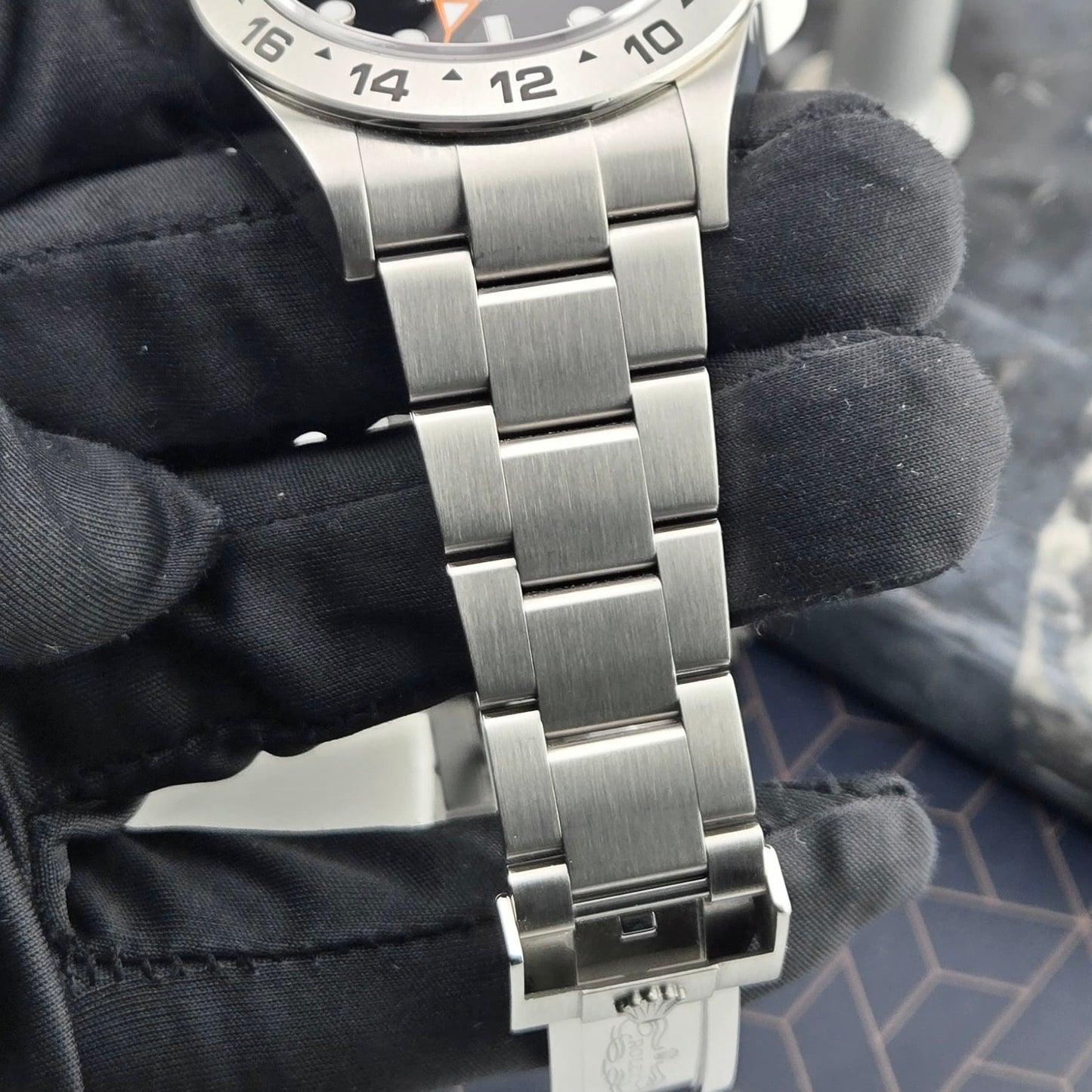 Rolex Explorer II Black Dial Oyster Bracelet 226570 Complete Set 42mm