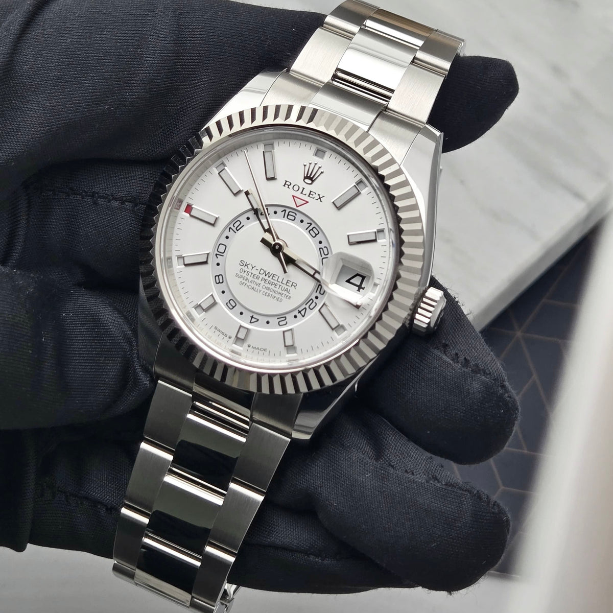 Rolex Sky-Dweller White Dial Oyster Bracelet 42mm 336934