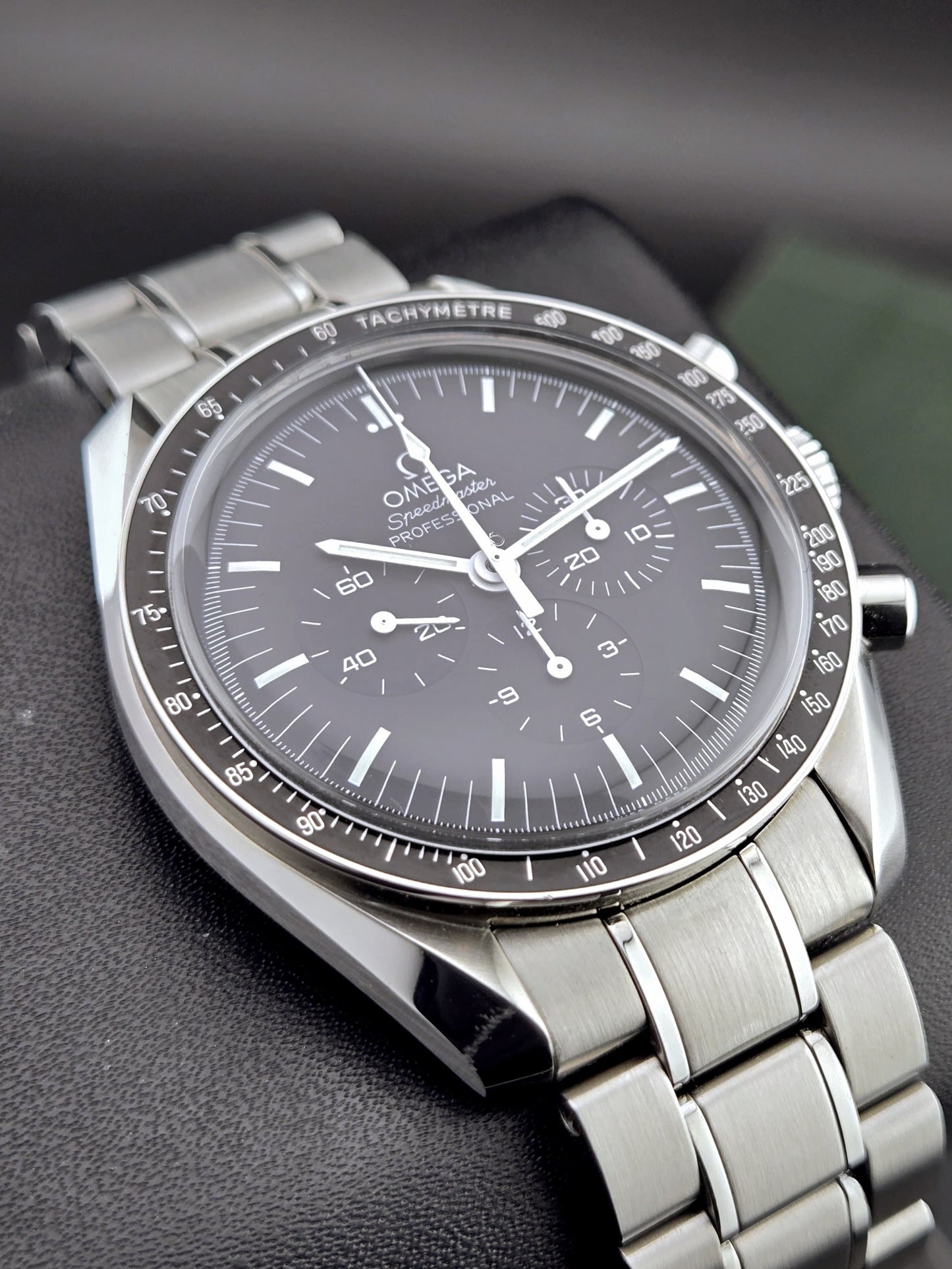 Omega Speedmaster Professional Moonwatch Hesalite