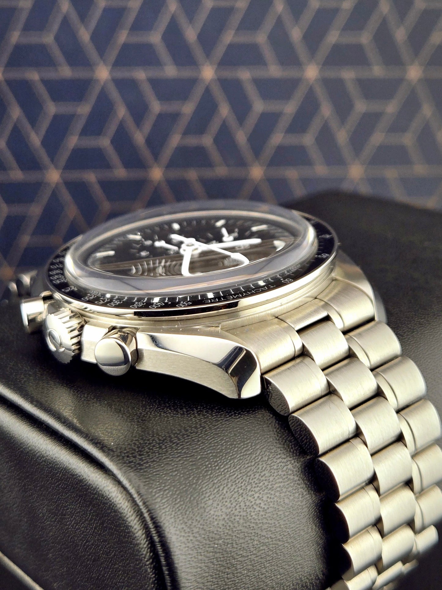 Omega Speedmaster Moonwatch Hesalite