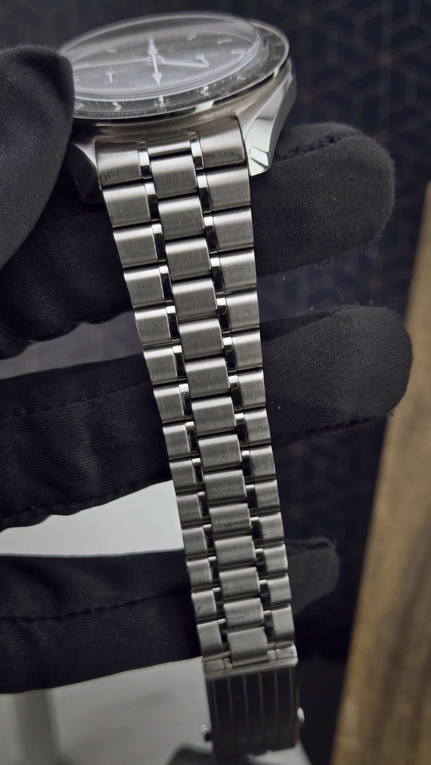 Omega Speedmaster Moonwatch Sapphire