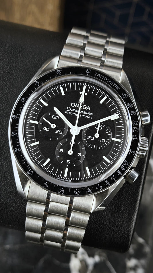 Omega Speedmaster Moonwatch Sapphire