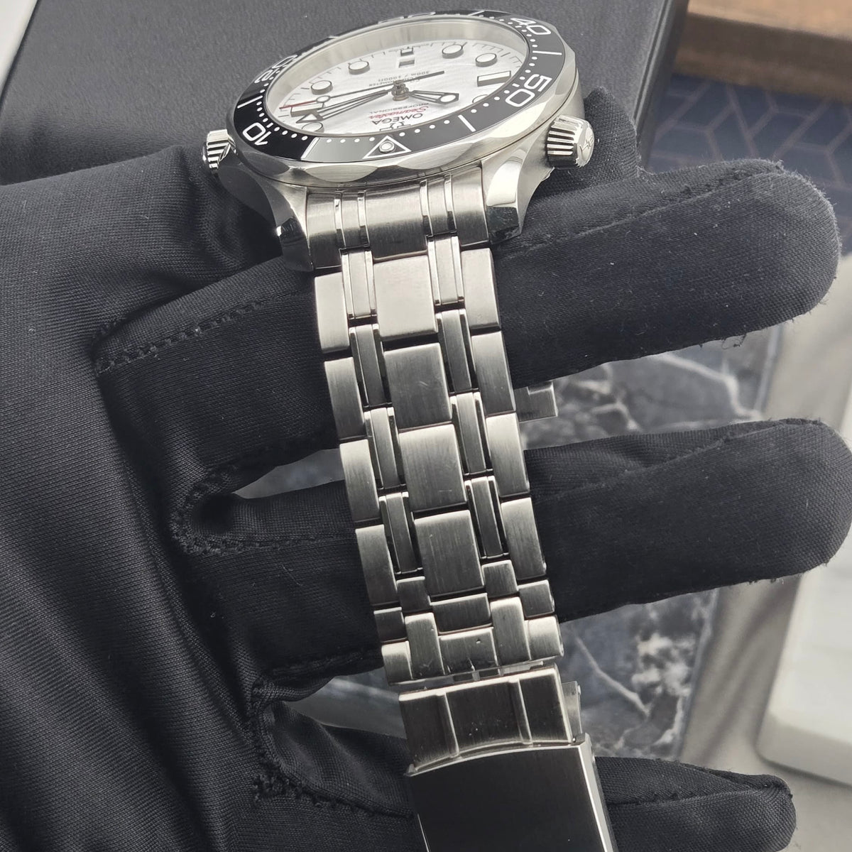 Omega Seamaster 300m Diver 42mm White Dial + Rubber Strap Full Set