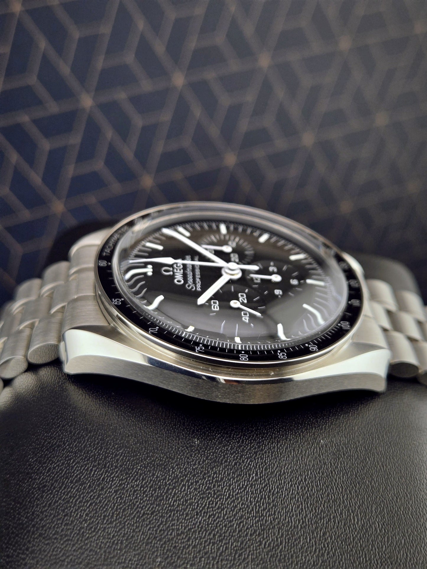 Omega Speedmaster Moonwatch Hesalite